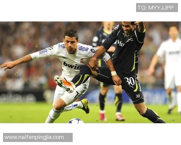 日韩足球明星的魅力与实力评析：技术风格与球场表现的全面解读